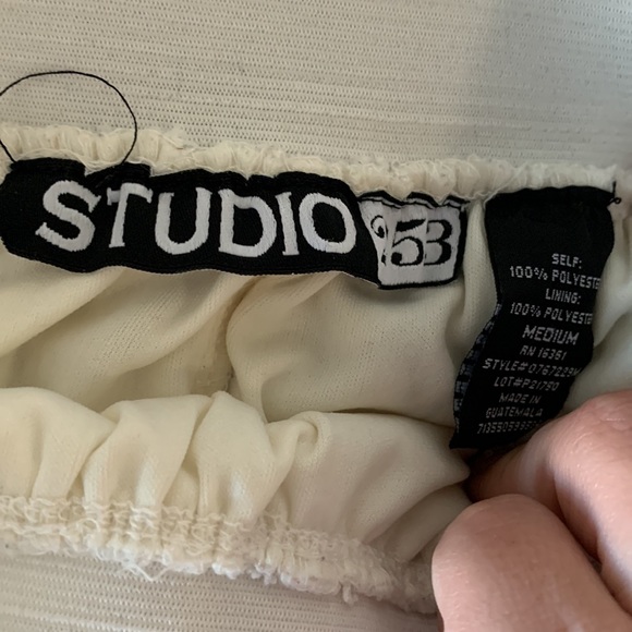 Cute while lace skirt - Picture 3 of 3